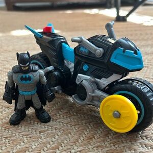 Batman Motorcycle with Action Figure